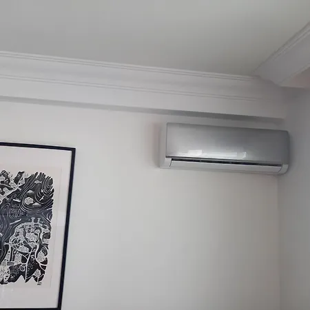 3 Bedrooms Heated Pool Адехе