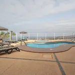 3 Bedrooms Heated Pool Apartment *
