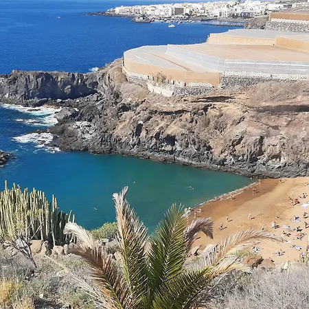 3 Bedrooms Heated Pool Διαμέρισμα *