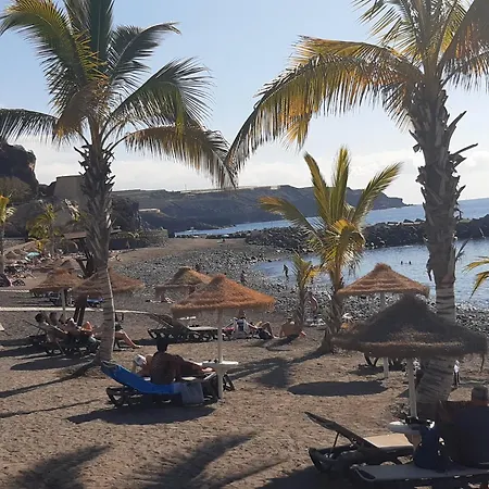 Lägenhet 3 Bedrooms Heated Pool