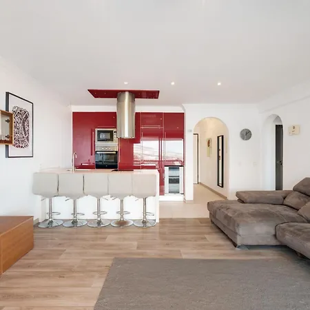 Apartamento 3 Bedrooms Heated Pool