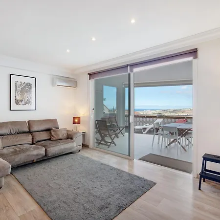 아파트 3 Bedrooms Heated Pool