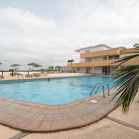 아파트 3 Bedrooms Heated Pool *