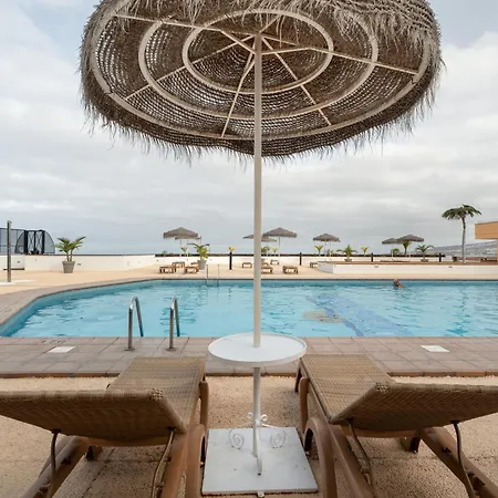 アパート 3 Bedrooms Heated Pool *