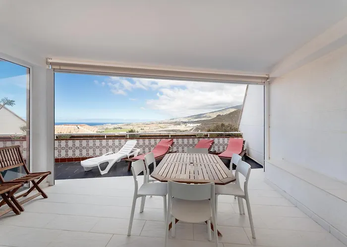 3 Bedrooms Heated Pool Appartamento *