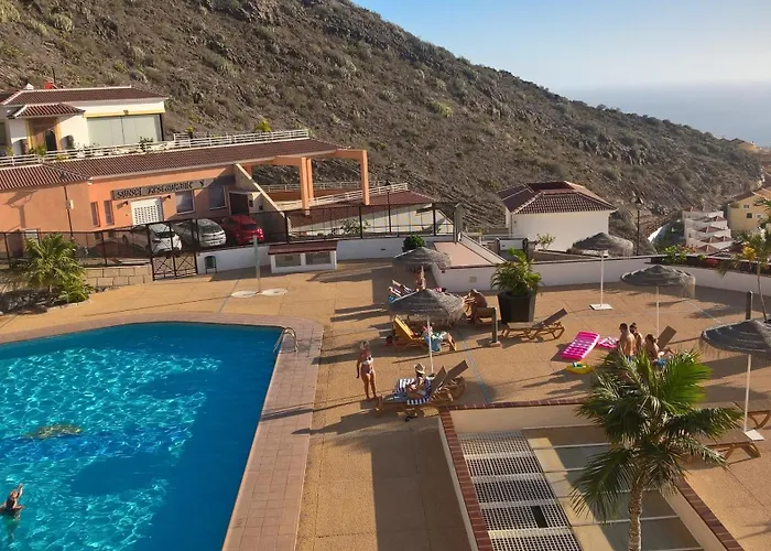 3 Bedrooms Heated Pool Appartamento